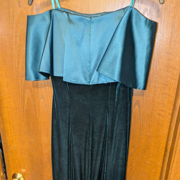 Vince Camuto Off-the-Shoulder Velvet & Satin Gown - Picture 1 of 3